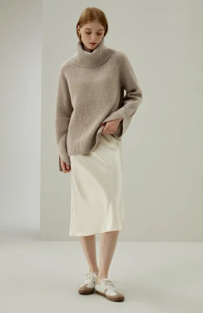Lilysilk Minimalist Aesthetic Silk Poppy Skirt In Lily White