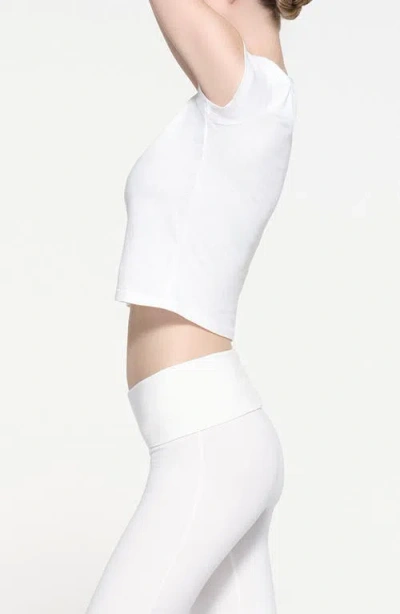 Skims Relaxed Shrunken T-shirt In Snow