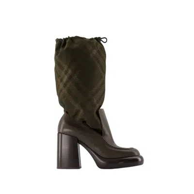 Burberry Wedge 95 Boots In Multicolor