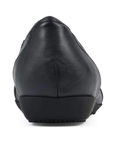 Cliffs By White Mountain Calming Buckle Strap Flat In Black Burnished Smooth