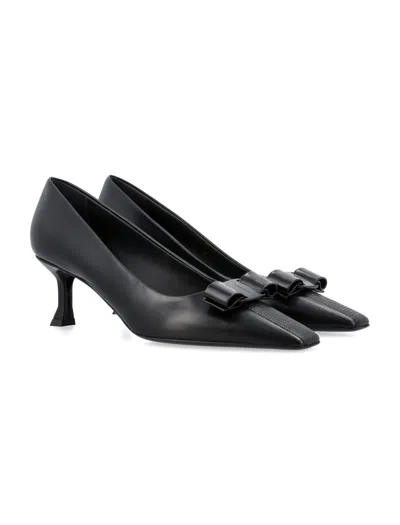 Shop Ferragamo Siwar 60 Pumps In Nero