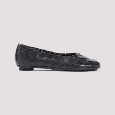 Bottega Veneta Atomic Flat In Black
