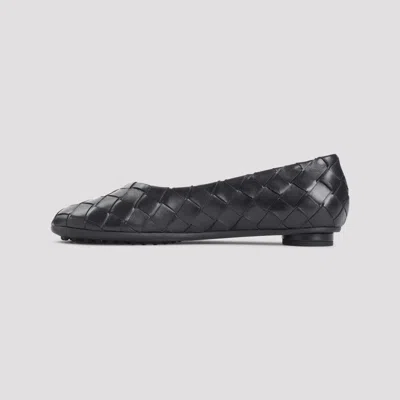 Bottega Veneta Atomic Flat In Black
