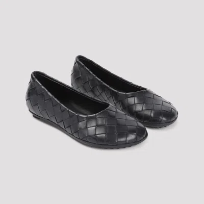 Bottega Veneta Atomic Flat In Black