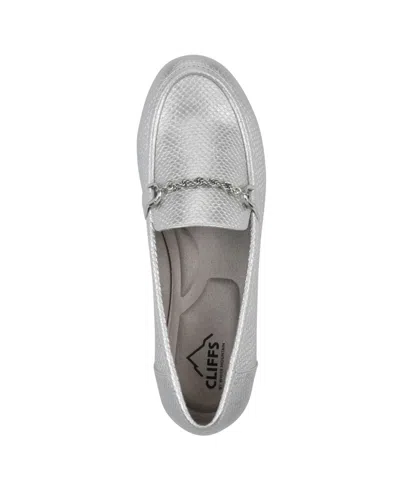 Cliffs By White Mountain Women's Genius Moc Loafers In Silver Snake Print