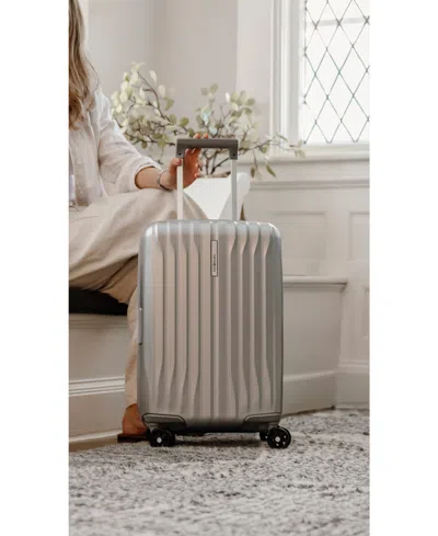 Samsonite Uplift Hs 28.5" Check-in Spinner In Phantom Black