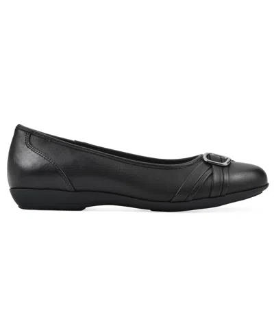 Cliffs By White Mountain Calming Buckle Strap Flat In Burgundy Burnished Smooth