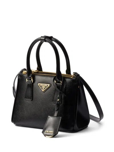 Prada Sac À Main En Cuir In 黑色