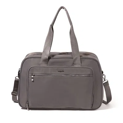 Baggallini Getaway Split Case Duffle Bag In Smoke Twill