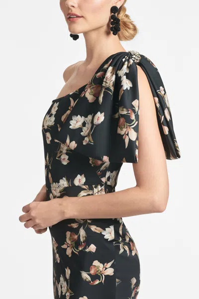 Sachin & Babi Aubrey One-shoulder Floral Satin Charmeuse Body-con Gown In Black Venetia Petal