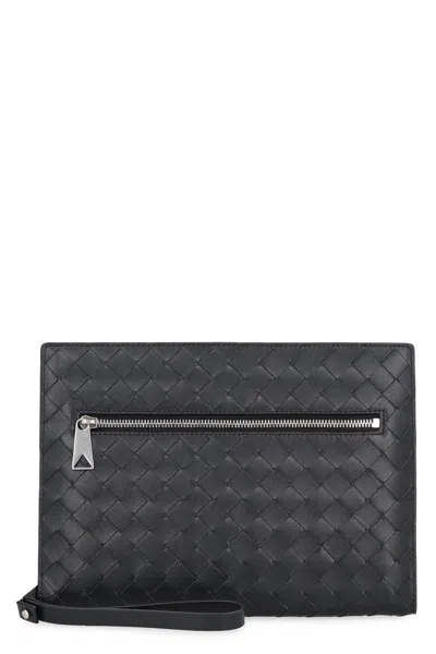 Bottega Veneta Medium Intrecciato Leather Clutch Bag In Black