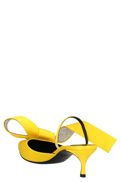 Sergio Rossi Yellow Pointed Toe Heels In Yellow