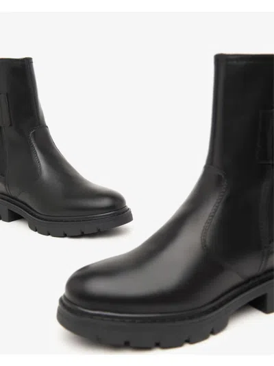Nerogiardini Leather Logo-strap Chelsea Booties In Black