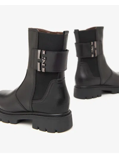 Nerogiardini Leather Logo-strap Chelsea Booties In Black