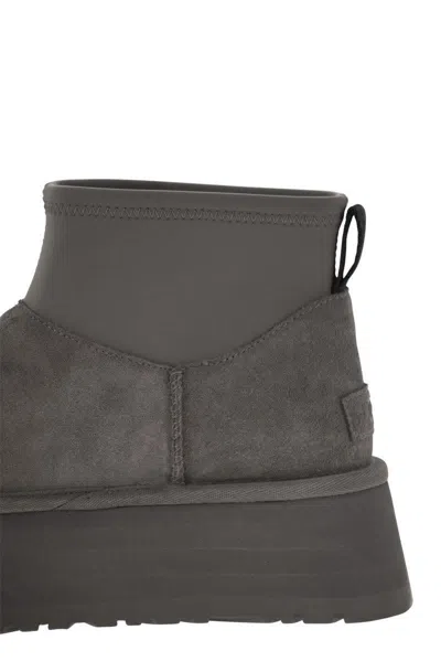 Ugg Classic Mini Dipper Boots In Grey