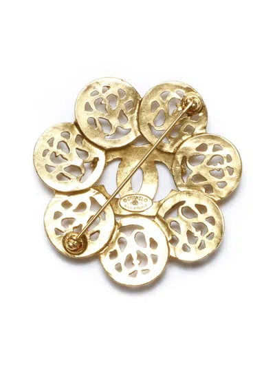 Pre-owned Chanel 1995 Cc Brooch In Gold