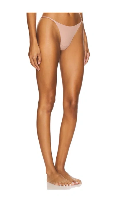 Fleur Du Mal Le Stretch Multifit Micro G-string In Tan