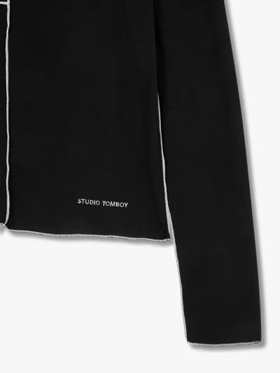 Studio Tomboy Contrast-stitch Detailing T-shirt In Black