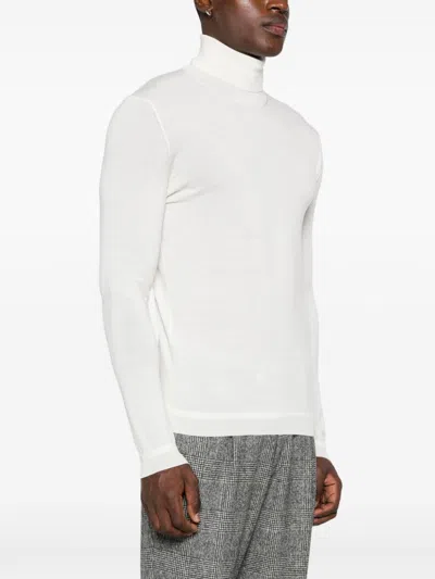 Goes Botanical Dolcevita Sweater In White