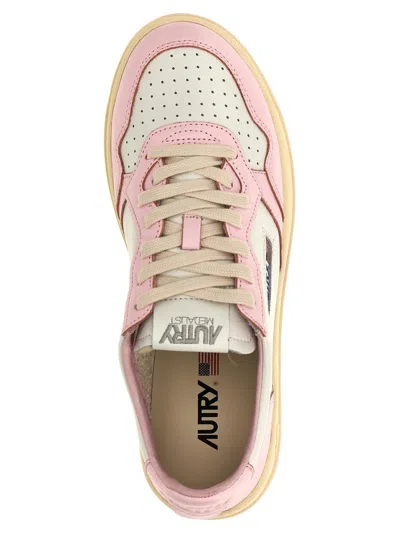 Autry Medalist Low Sneakers In Multicolor