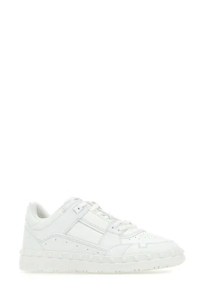 Shop Valentino Garavani Sneakers In Whitewhitewhite