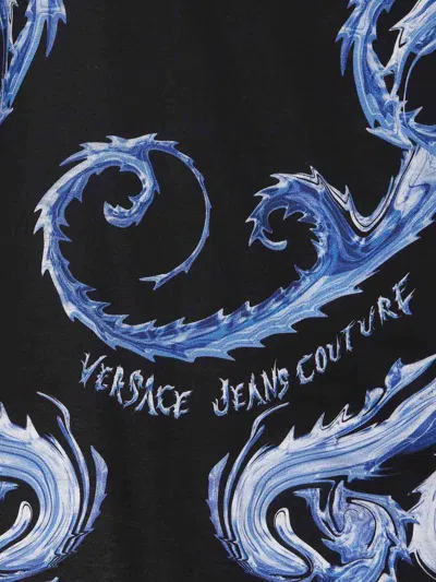 Shop Versace Jeans Couture Chromo Couture T-shirt In Negro