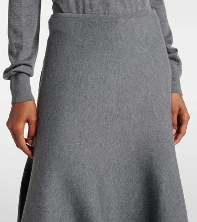 Shop Khaite Odil Knitted Wool-blend Midi Skirt In Grey