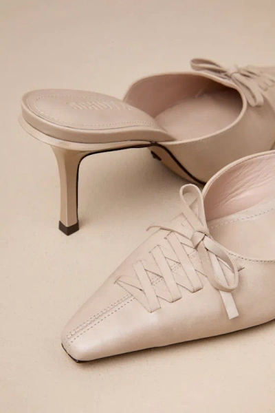 Schutz Cady Light Nude Leather Pointed-toe Bow Mule Pumps In Beige