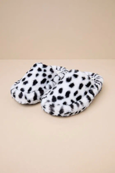 D'amelio Footwear Socozee White And Black Spotted Faux Fur Flatform Slippers In Black
