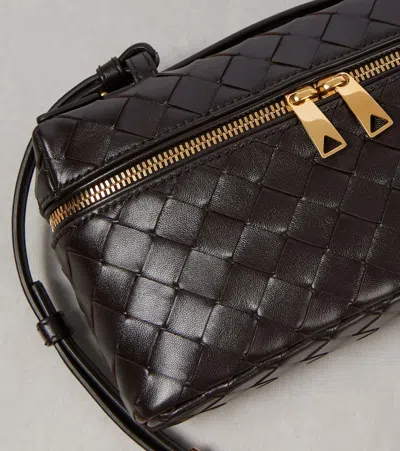 Bottega Veneta Bang Bang Vanity-case In Brown
