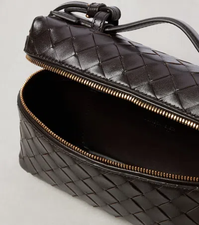 Bottega Veneta Bang Bang Vanity-case In Brown