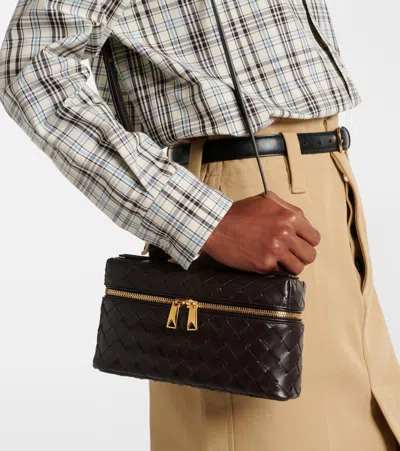 Bottega Veneta Bang Bang Vanity-case In Brown