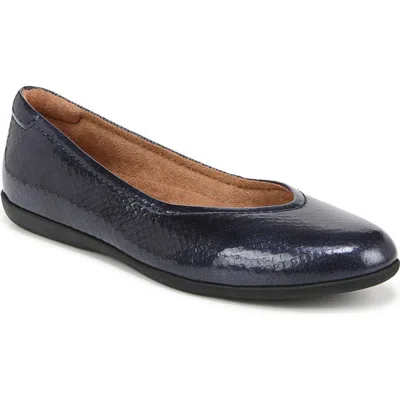 Naturalizer Vivienne Ballet Flats In Midnight Blue Faux Leather
