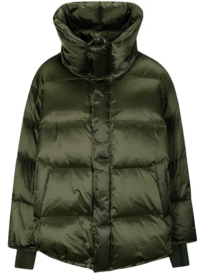 Jnby Down Jacket In Green