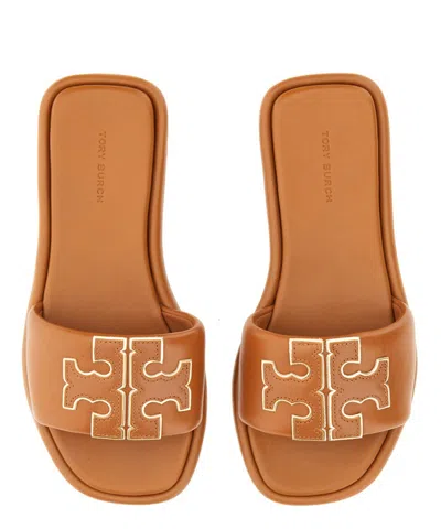 Tory Burch Double T Leather Medallion Slide Sandals In Brown