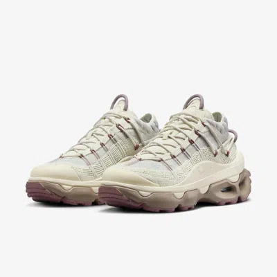 Pre-owned Nike Women's Air Max Flyknit Venture Shoes - Smokey Mauve (fd2110-003) In White