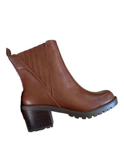Soda Stomp It Out Lug Sole Bootie In Brown In Brown