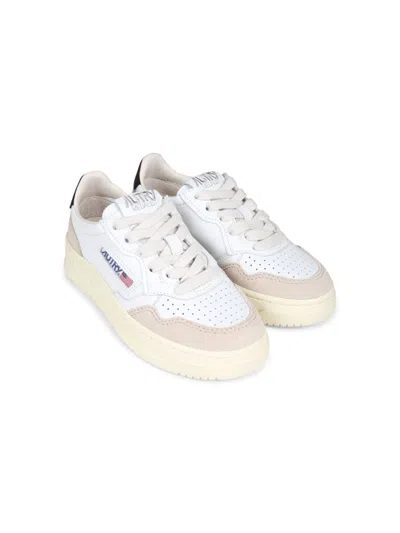 Autry Medalist Sneakers In White