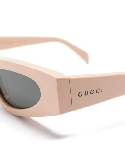 Gucci Cat-eye Frame Sunglasses In Pink