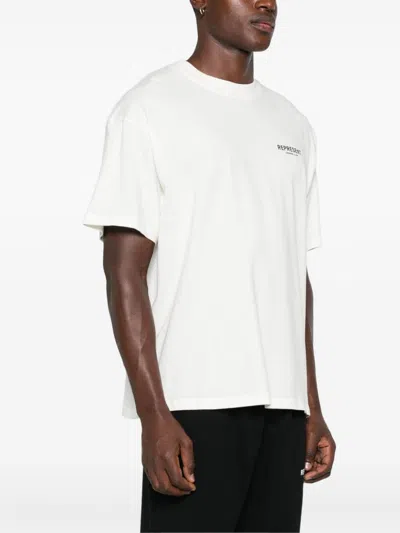 Represent White Crewneck T-shirt With With Front And Back Owners Club Print In Cotton Man In White