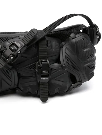 Innerraum I67 Messenger Bag In Black