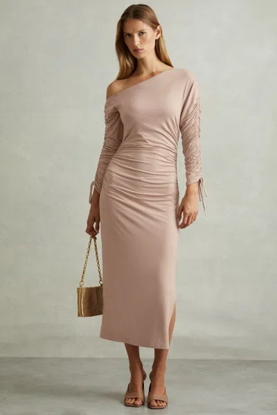 Reiss Blush Cyra Off-the-shoulder Ruched Jersey Midi Dress In Blush