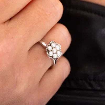 LUCY QUARTERMAINE LUCY QUARTERMAINE ROYAL PEARL FLOWER RING 