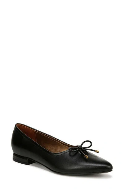 Naturalizer Joiner Pointed Toe Ballet Flats In Black Leather