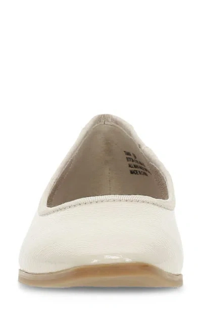 Baretraps Women's Tania Casual Flats In Ivory
