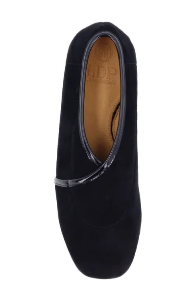 L'amour Des Pieds Taura Flat In Black Patent