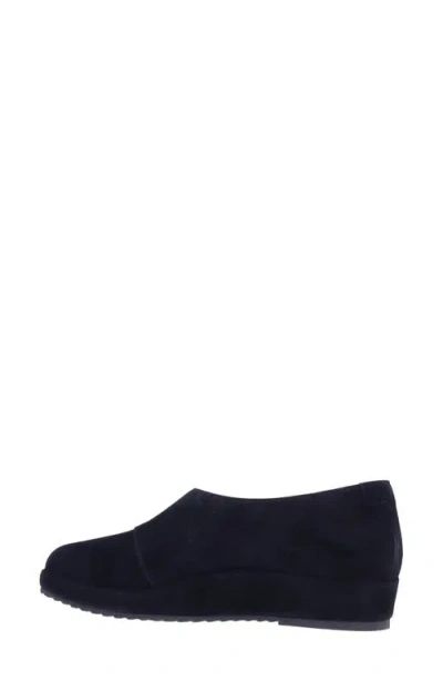 L'amour Des Pieds Cambrea Loafer In Black