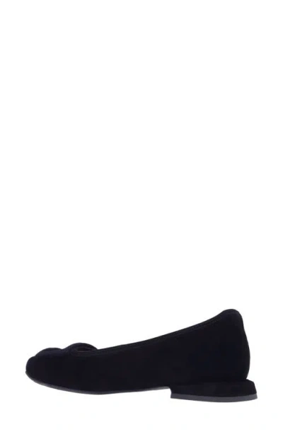 L'amour Des Pieds Tallulah Flat In Black
