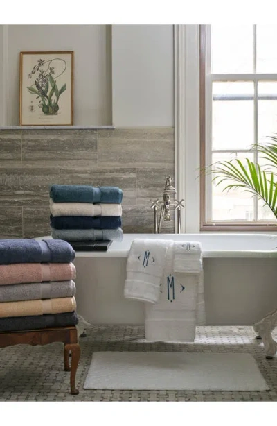 Matouk Lotus Fingertip Towel In Indigo
