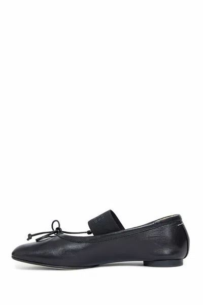 Mm6 Maison Margiela Smooth Leather Anatomical Ballerina In Black